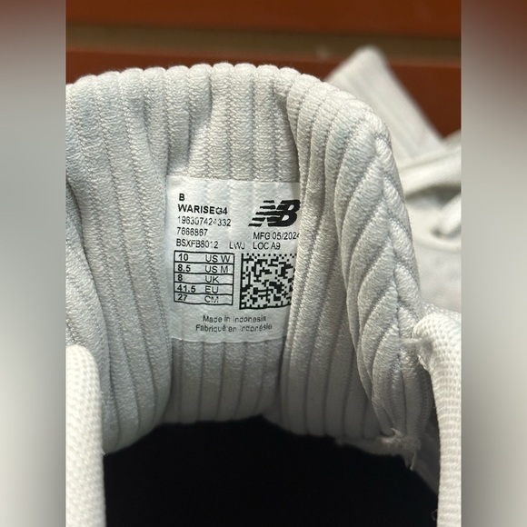 New Balance 
Light Gray Athletic Sneakers - Picture 13 of 14